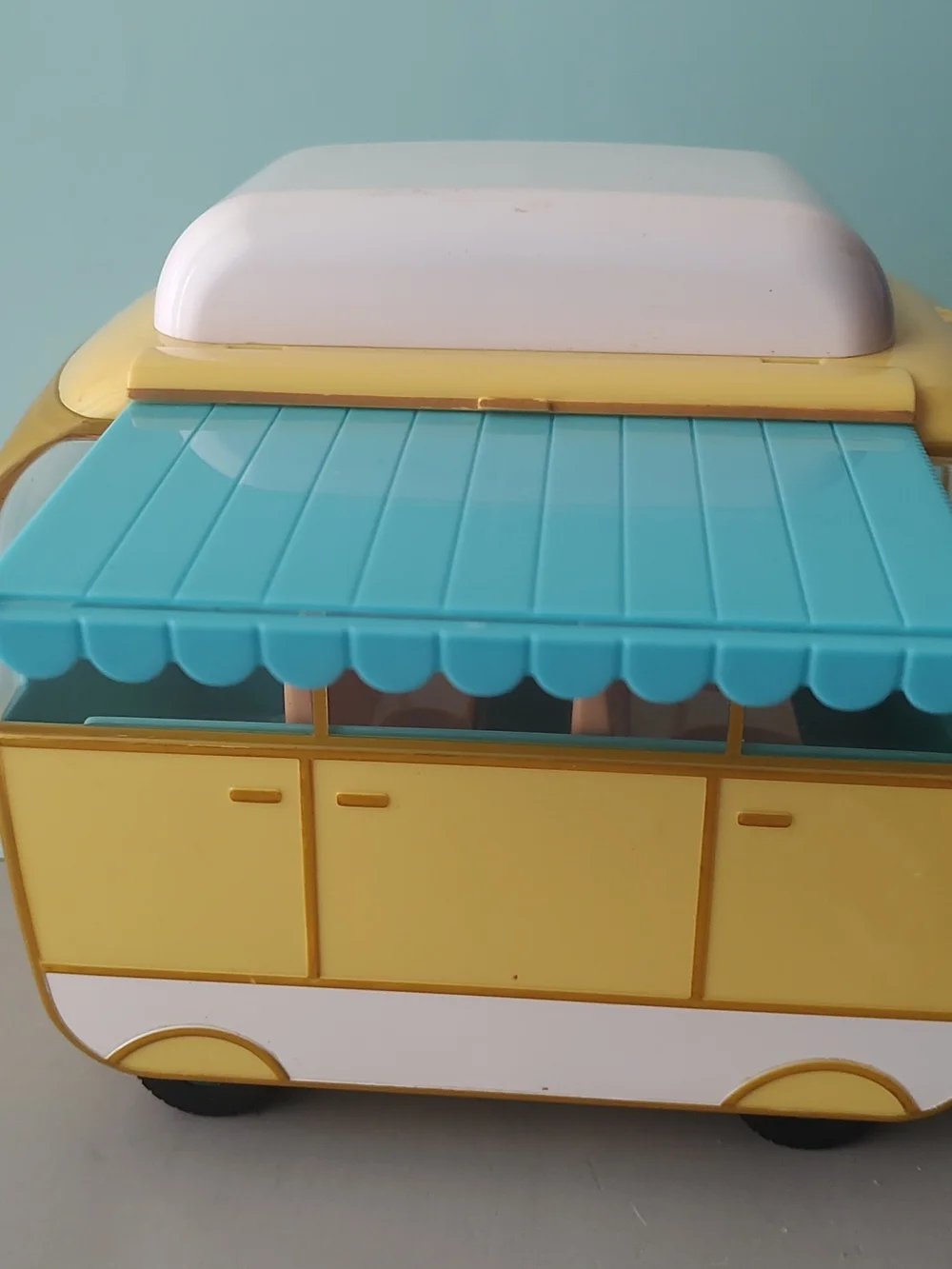 Peppa Pig Family Camper Van Collection Exelente Condition Yellow